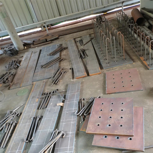 有哪些其他因素会影响盐城预埋件位置的确定？